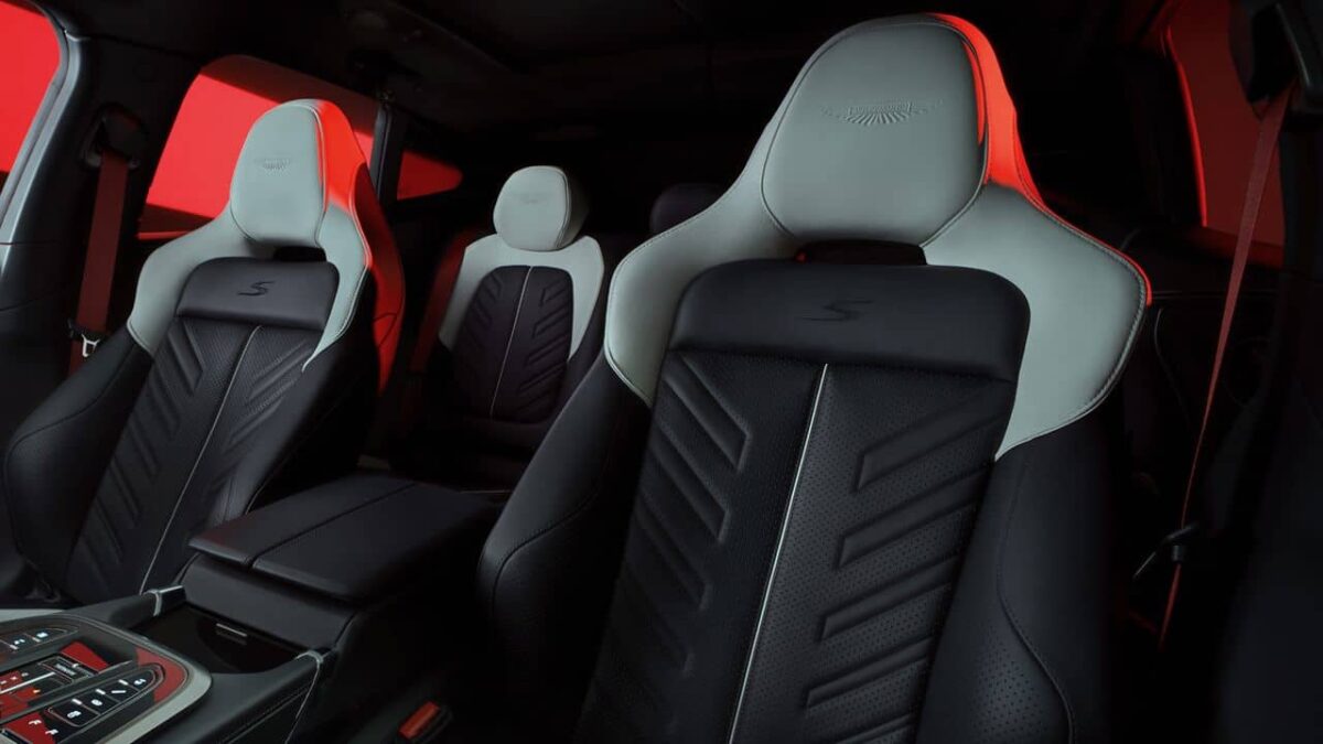 Aston Martin DBX S: O SUV mais brutal da Highway 6 Aston Martin DBX S Interior