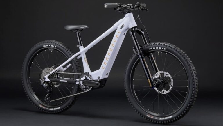 Commençal Meta HT Power 24: A Mountain Electric Bicycle for Children