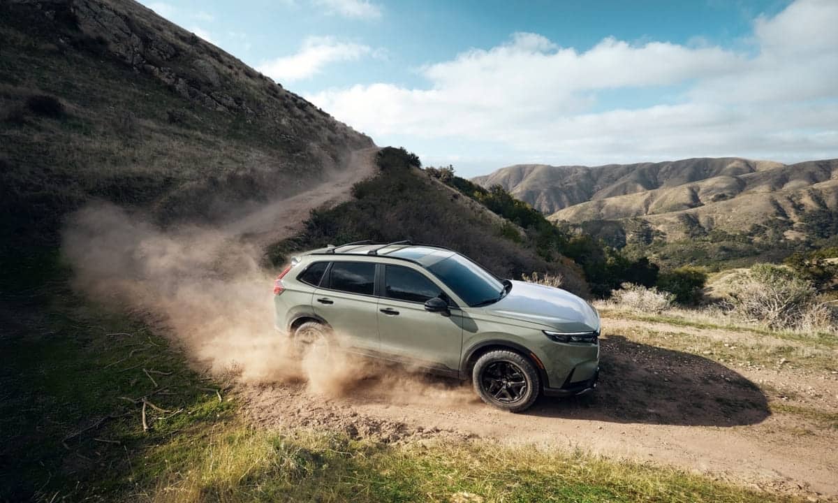 Honda CR-V Hybrid Trailsport 2026: O SUV híbrido que ousa sujar as rodas 3 Honda CR-V Hybrid Trailsport 2026 lateral