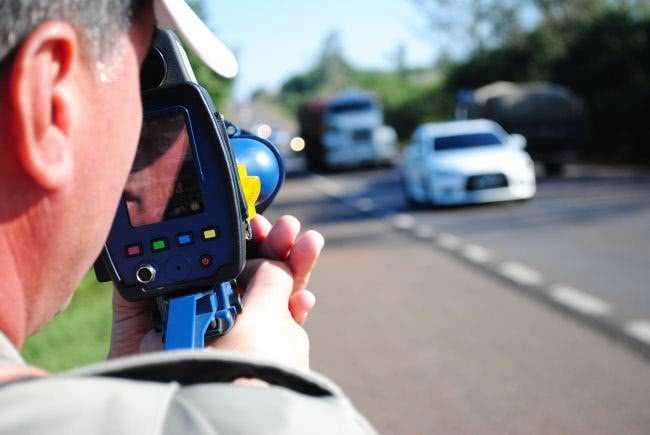 Multa por Excesso de Velocidade: Tabela de Valores e Pontos